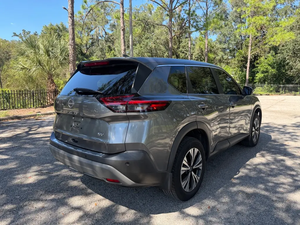 2022 NISSAN ROGUE SV photo 5