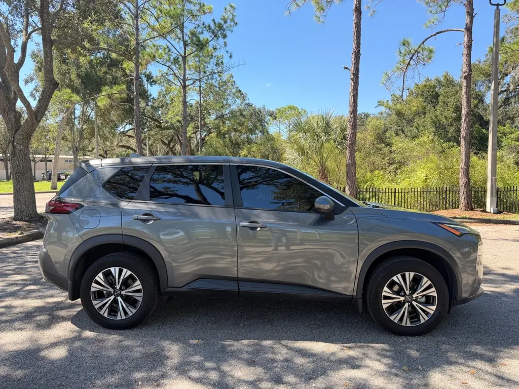 2022 NISSAN ROGUE SV photo 8