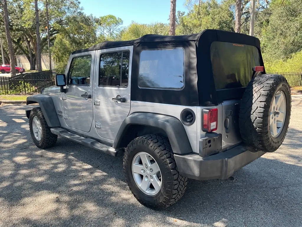 2015 JEEP WRANGLER UNLIMITED SPORT photo 3