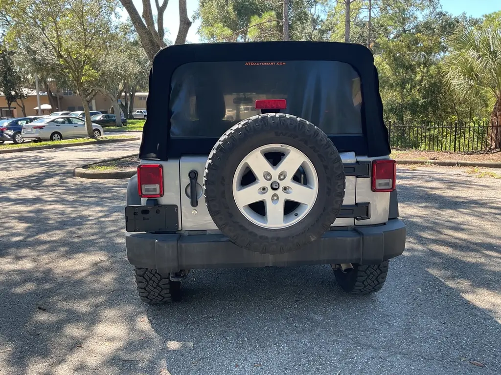 2015 JEEP WRANGLER UNLIMITED SPORT photo 4