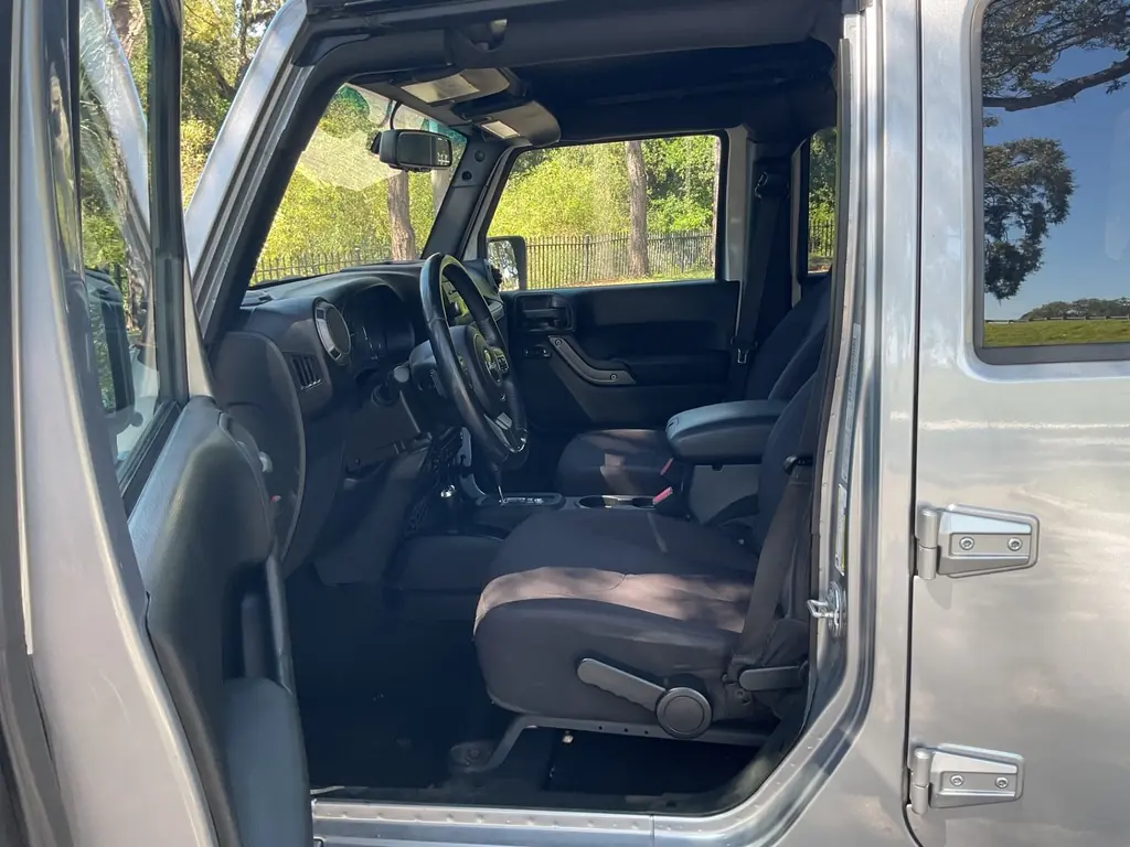 2015 JEEP WRANGLER UNLIMITED SPORT photo 10