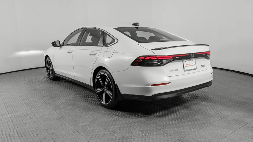 2025 HONDA ACCORD HYBRID SPORT photo 5