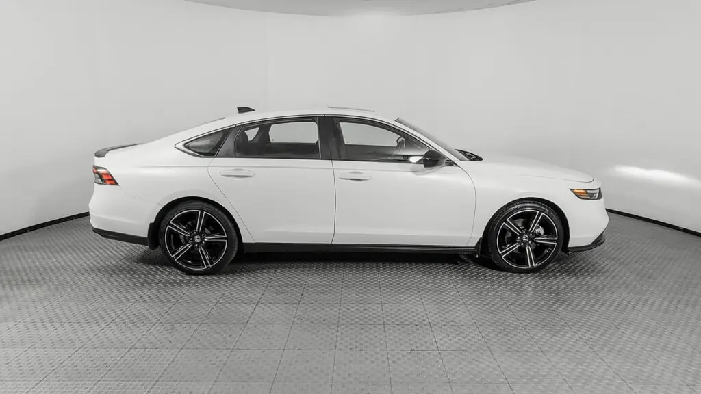 2025 HONDA ACCORD HYBRID SPORT photo 8