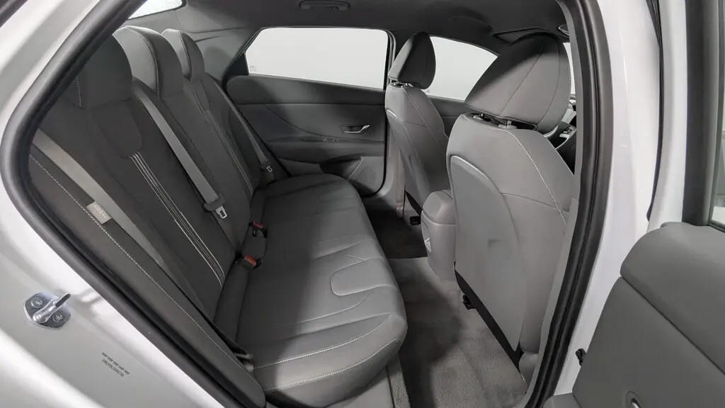 2025 HYUNDAI ELANTRA SEL SPORT photo 20