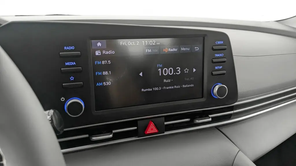 2025 HYUNDAI ELANTRA SEL SPORT photo 30