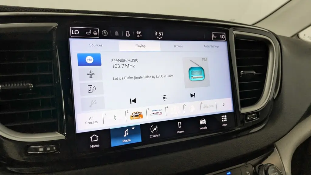 2024 CHRYSLER PACIFICA TOURING L photo 30