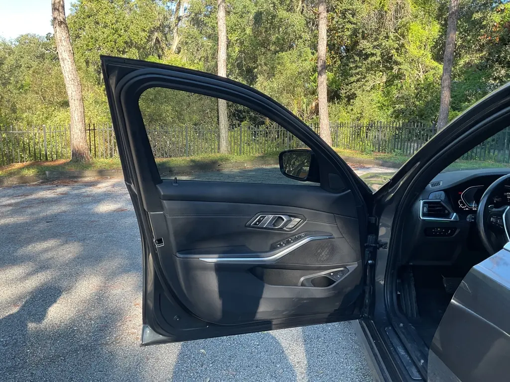 2022 BMW 3 SERIES 330E XDRIVE photo 9