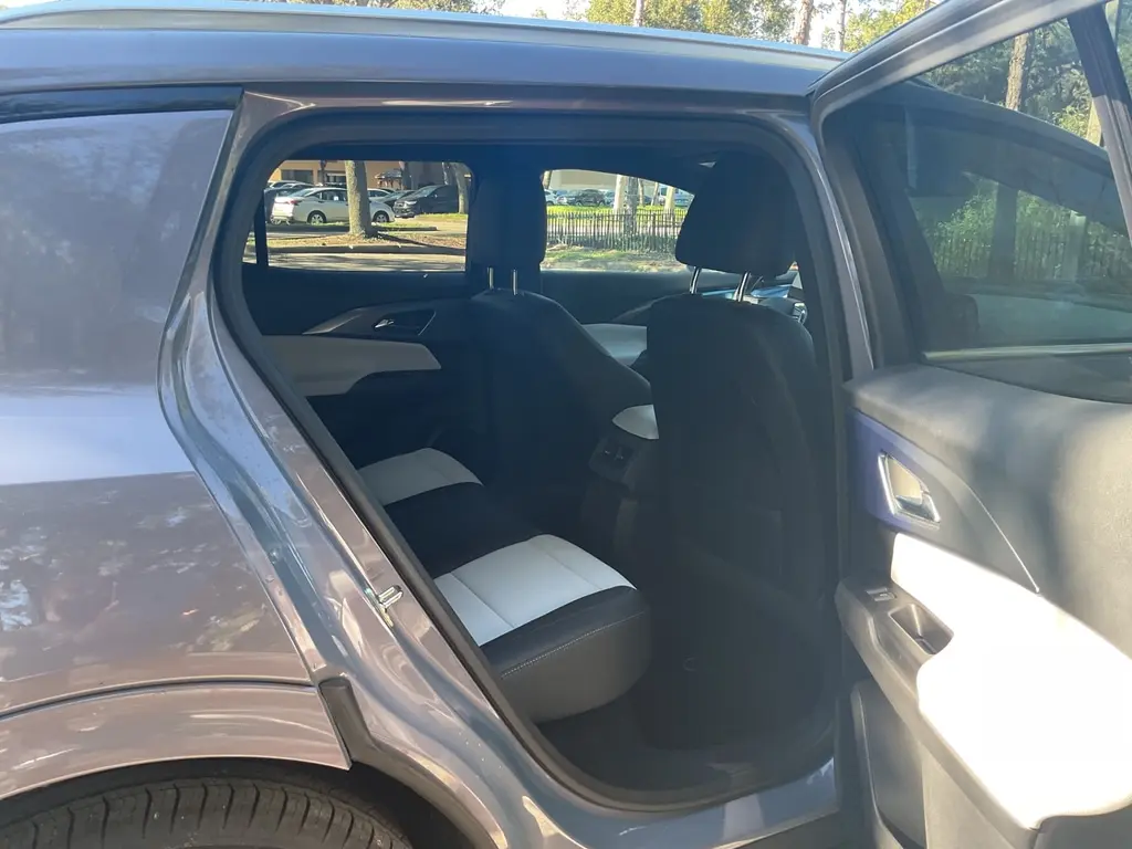 2025 CHEVROLET EQUINOX EV LT2 W/PDE photo 16