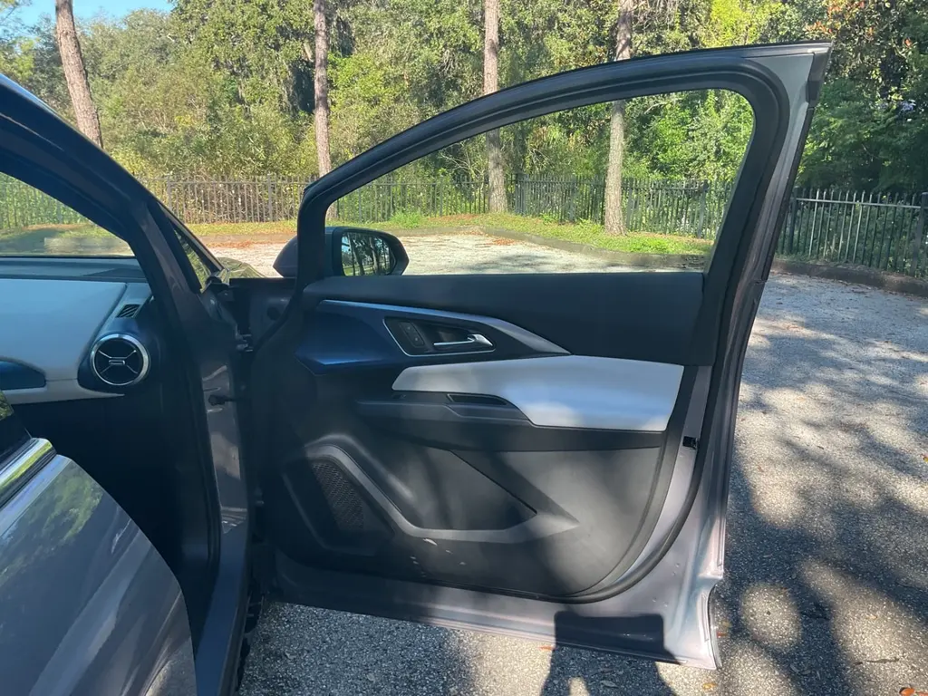 2025 CHEVROLET EQUINOX EV LT2 W/PDE photo 17