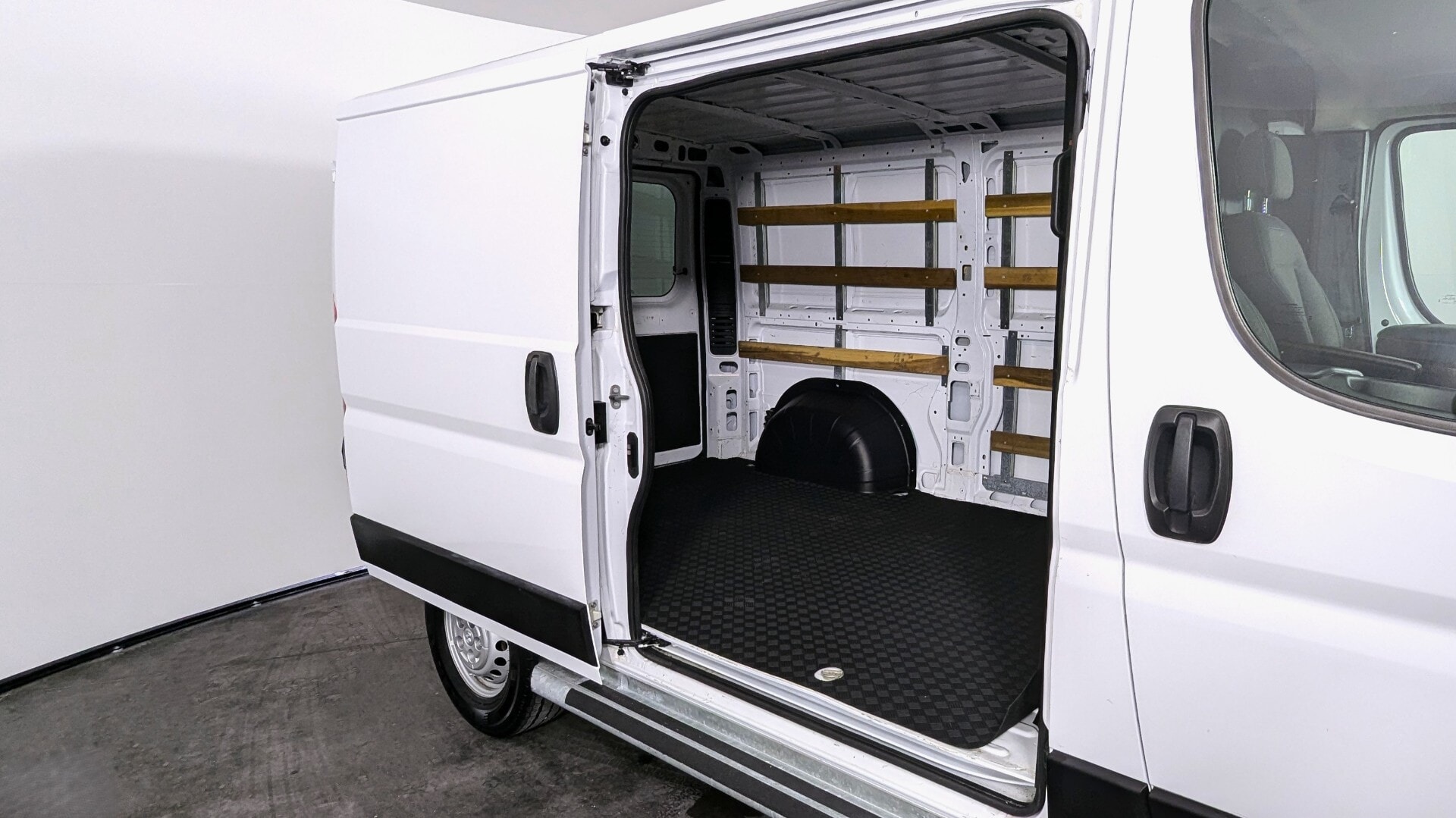 2025 RAM PROMASTER TRADESMAN 2500 w/Passenger Seat Low Roof 136.0" WB photo 13