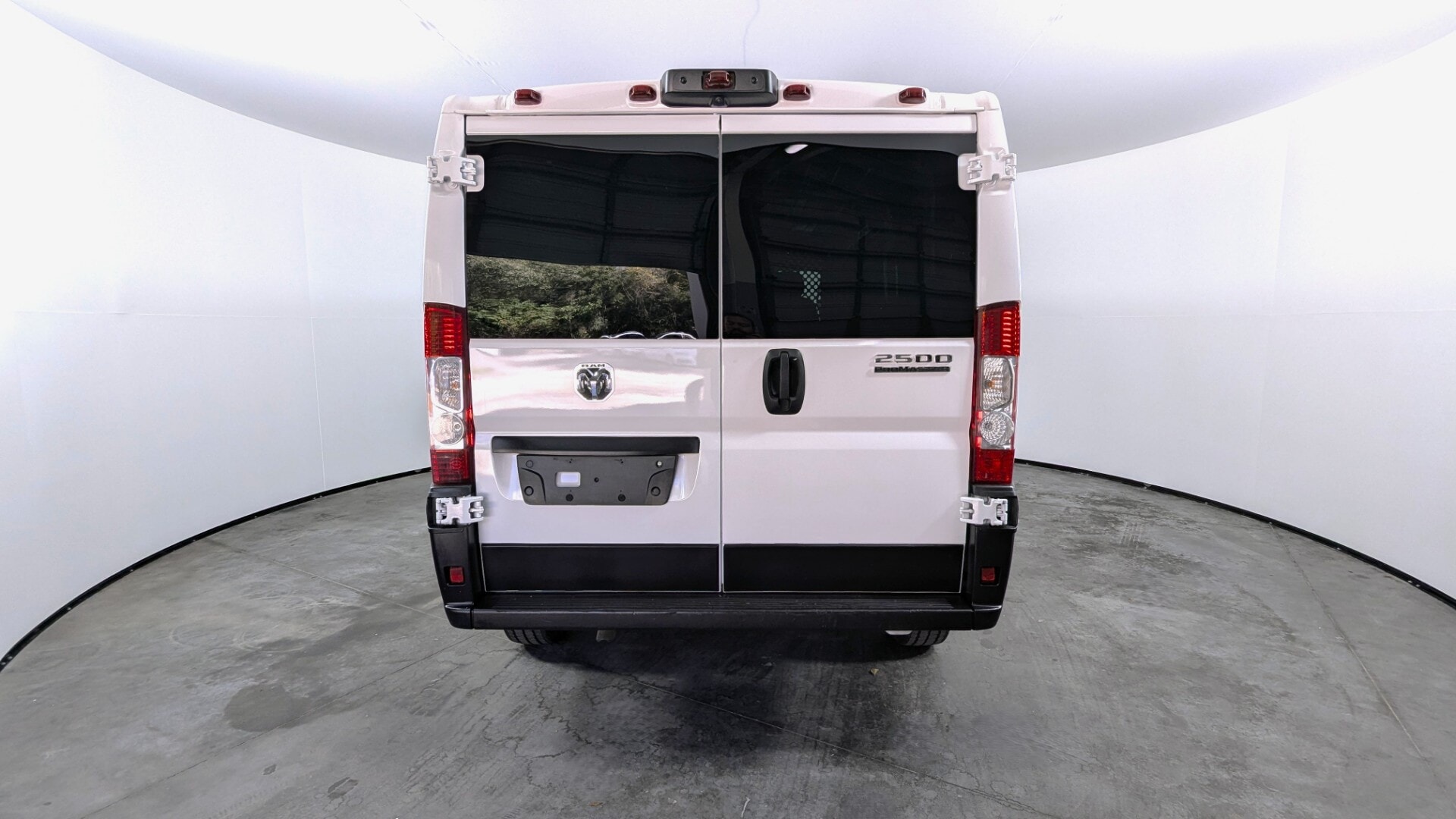 2025 RAM PROMASTER TRADESMAN 2500 w/Passenger Seat Low Roof 136.0" WB photo 4