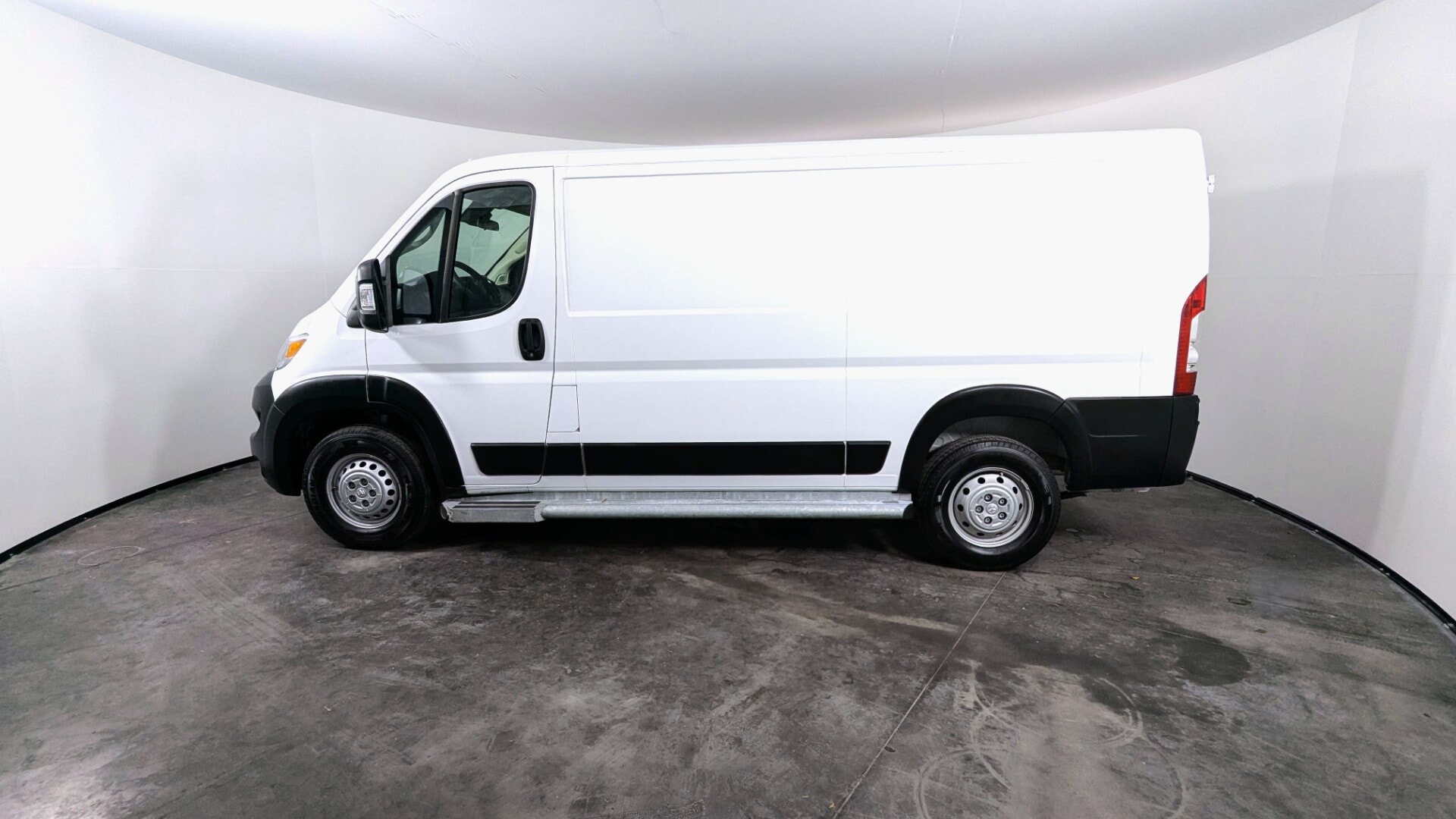 2025 RAM PROMASTER TRADESMAN 2500 w/Passenger Seat Low Roof 136.0" WB photo 2