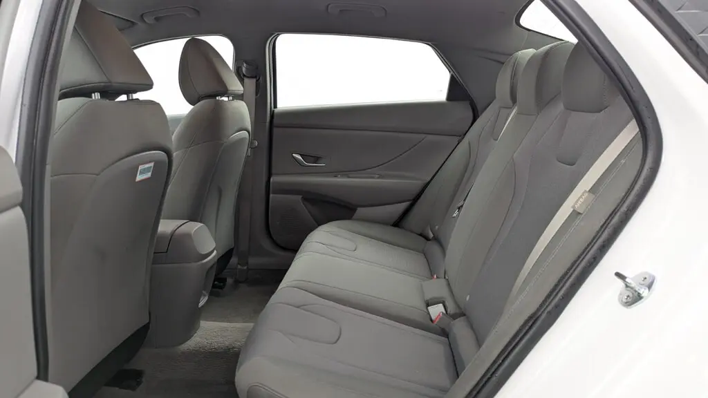 2025 HYUNDAI ELANTRA SE photo 16