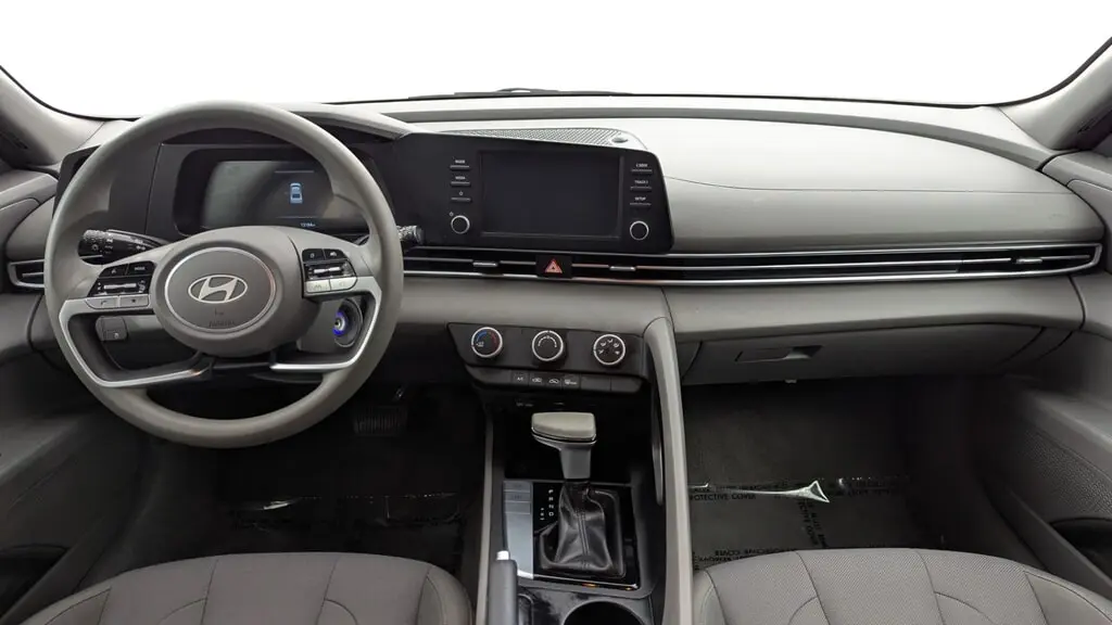 2025 HYUNDAI ELANTRA SE photo 25