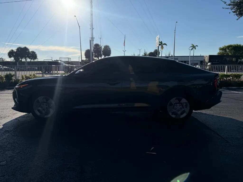 2025 KIA K4 LX photo 2