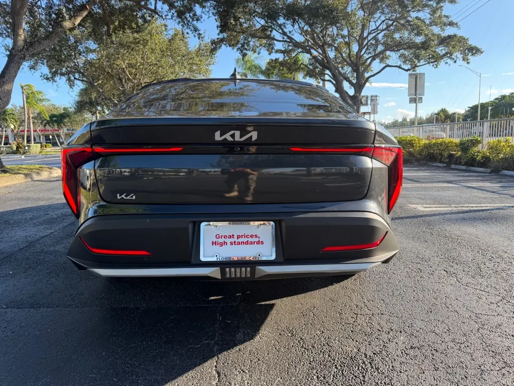 2025 KIA K4 LX photo 5