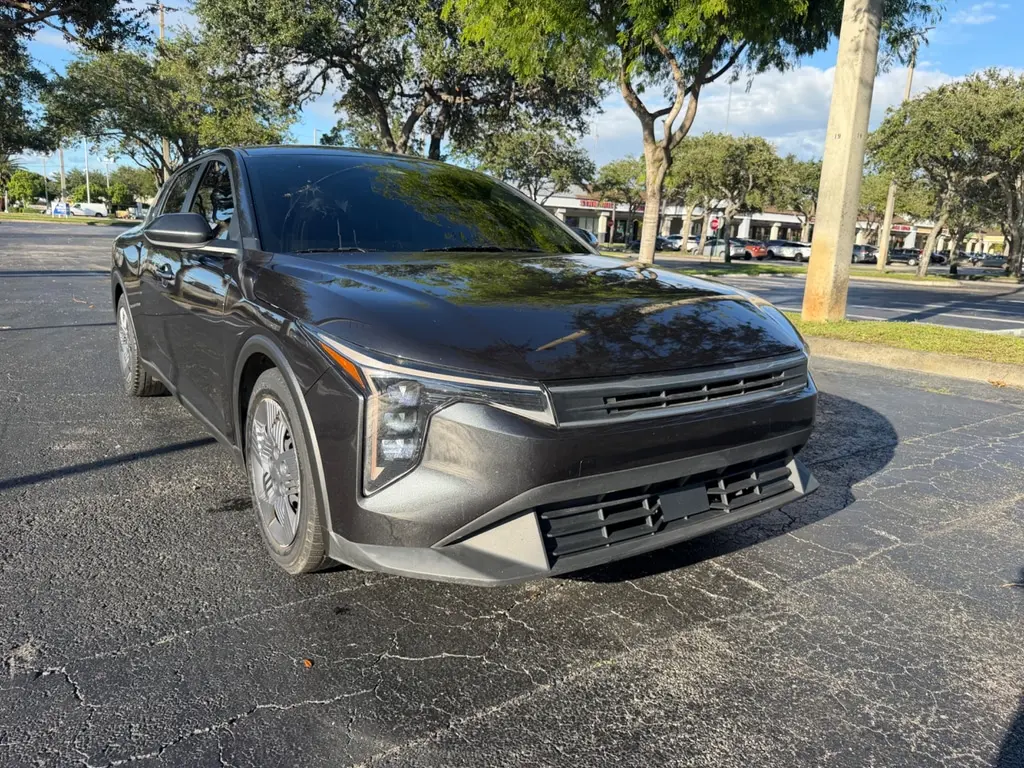 2025 KIA K4 LX photo 8