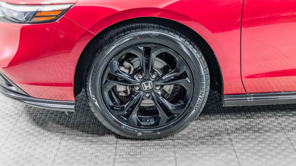2025 HONDA ACCORD SE photo 32