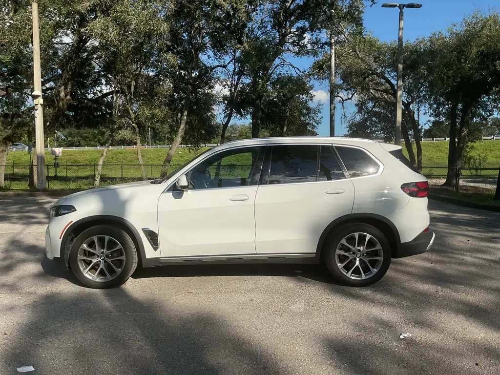 2024 BMW X5 SDRIVE40I photo 2