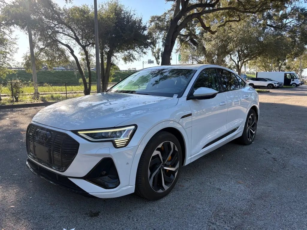 2022 AUDI E-TRON SPORTBACK S LINE PREMIUM PLUS photo 1