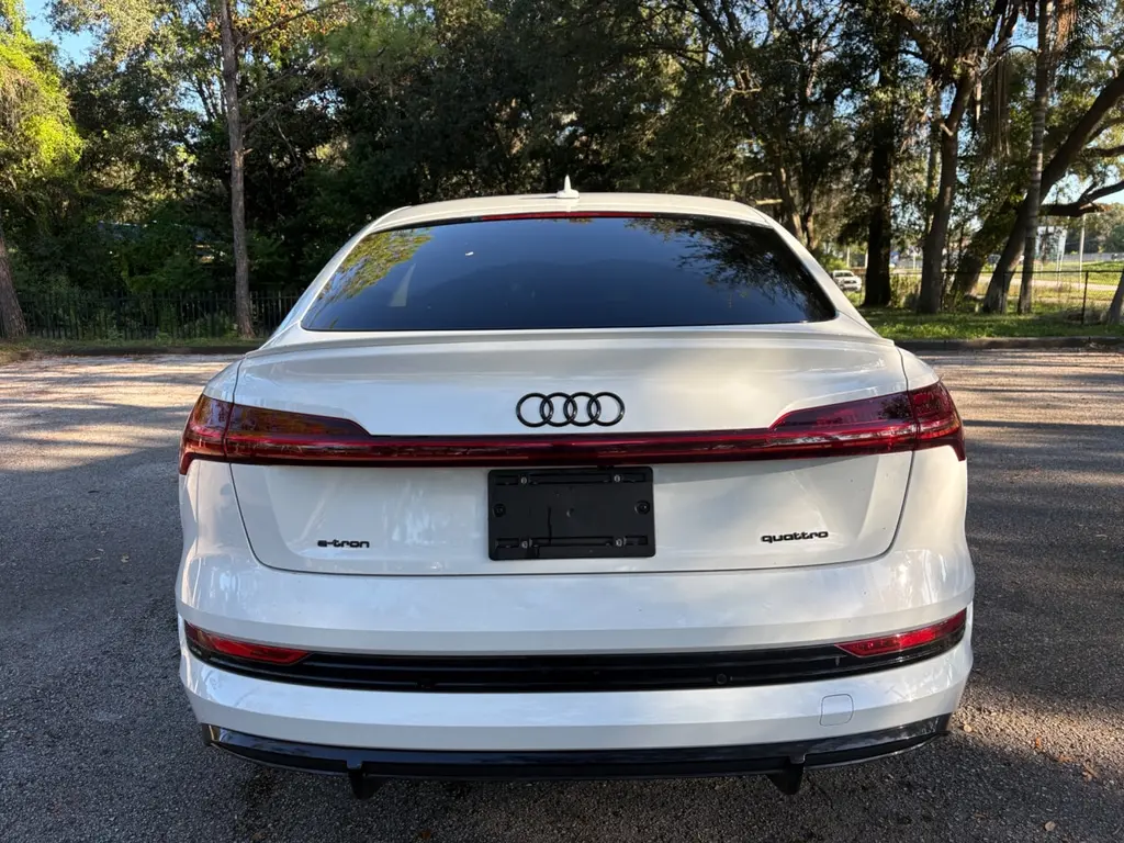 2022 AUDI E-TRON SPORTBACK S LINE PREMIUM PLUS photo 4