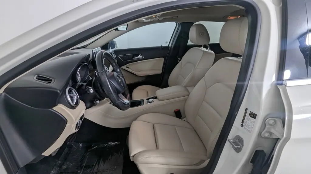 2017 MERCEDES-BENZ GLA GLA 250 photo 13