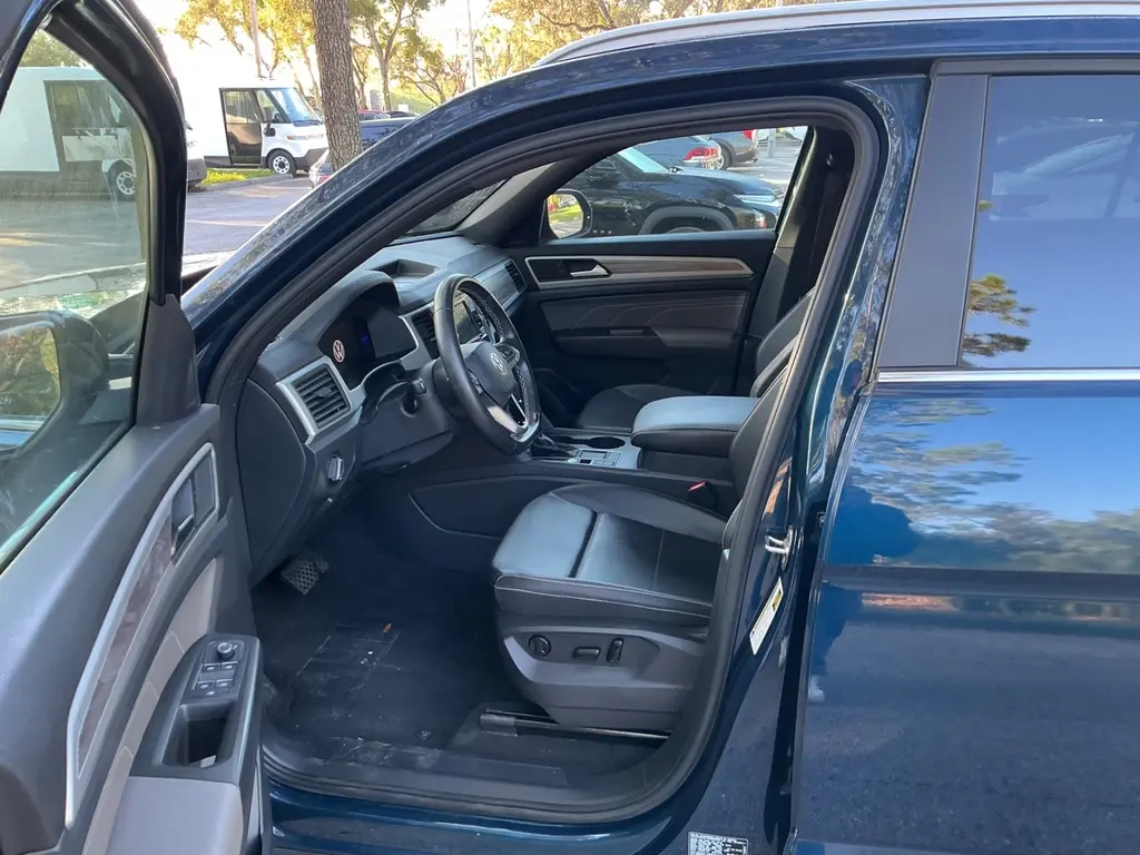 2022 VOLKSWAGEN ATLAS CROSS SPORT 2.0T SE photo 10