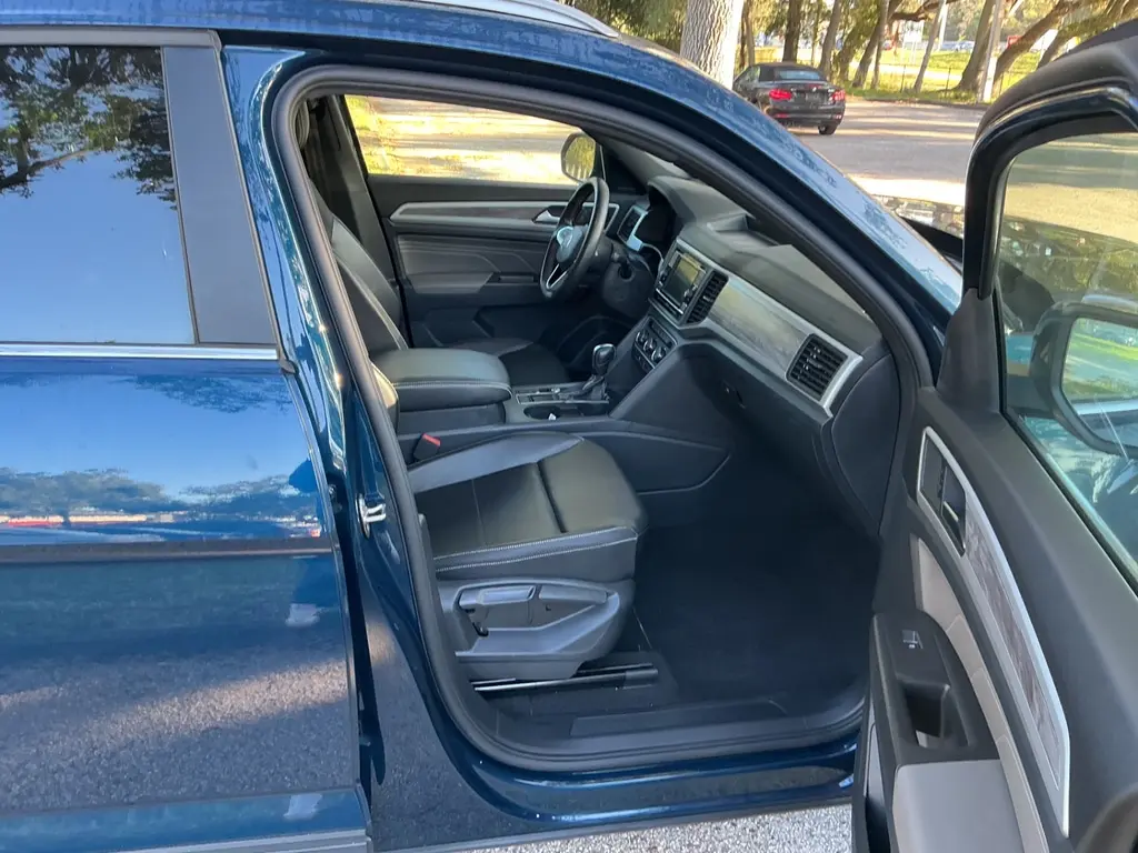 2022 VOLKSWAGEN ATLAS CROSS SPORT 2.0T SE photo 18