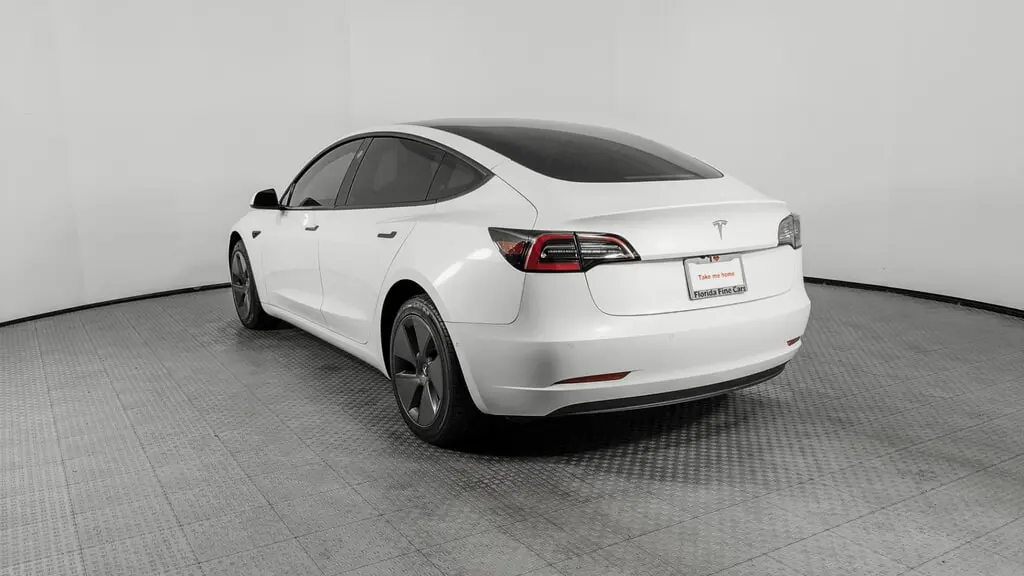 2021 TESLA MODEL 3 STANDARD RANGE PLUS photo 3