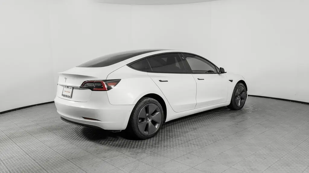 2021 TESLA MODEL 3 STANDARD RANGE PLUS photo 6