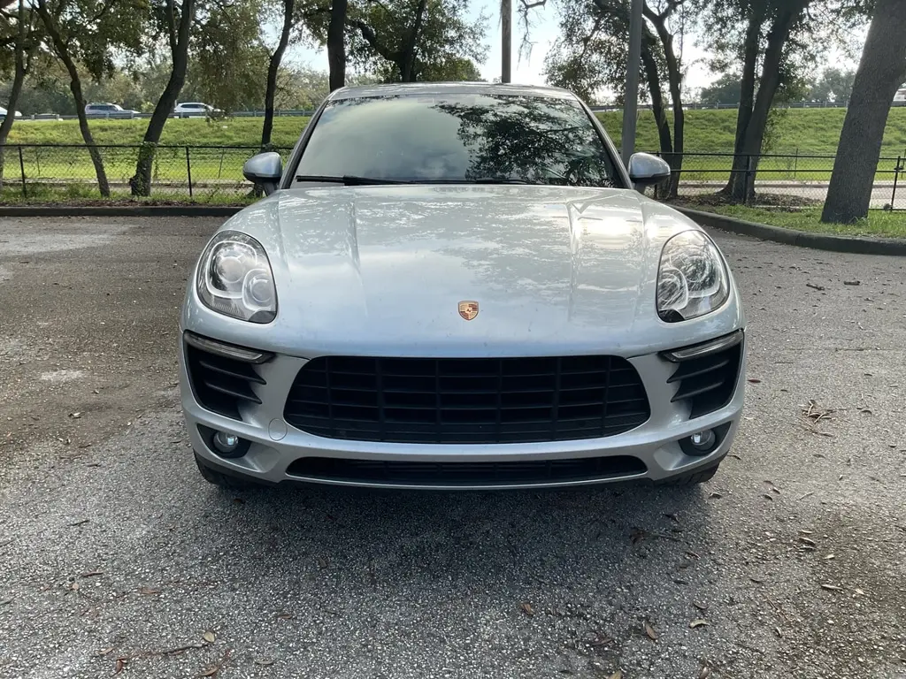 2018 PORSCHE MACAN SPORT EDITION photo 8