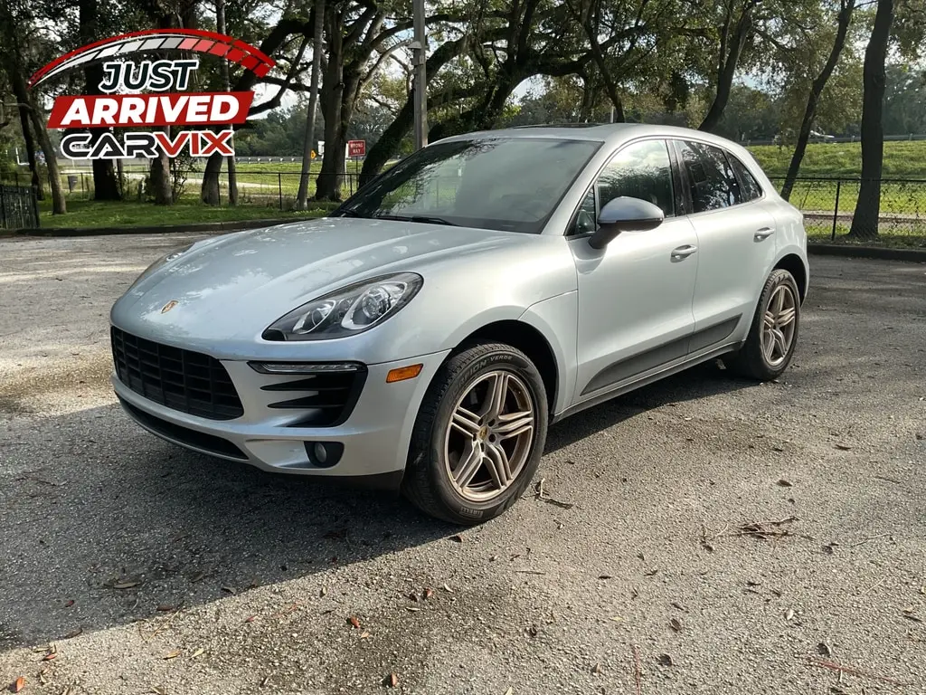2018 PORSCHE MACAN SPORT EDITION photo 1