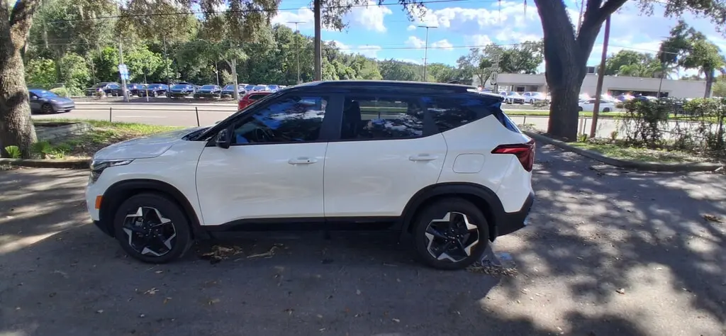 2026 KIA SELTOS S photo 2