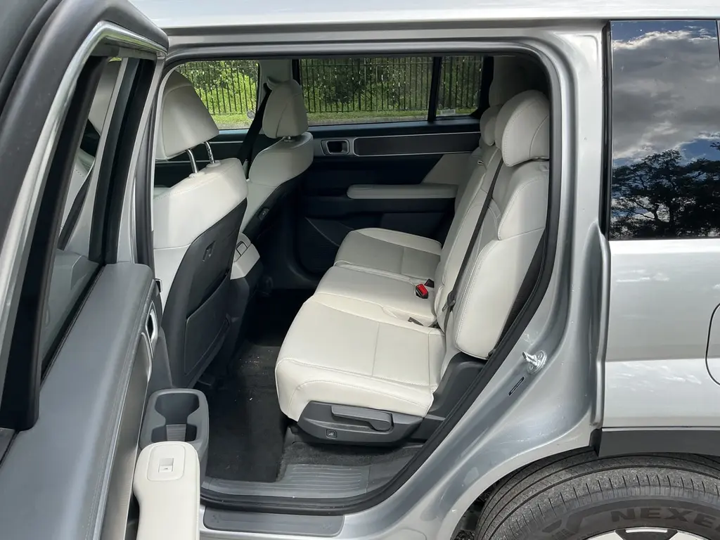 2025 HYUNDAI SANTA FE SEL photo 12