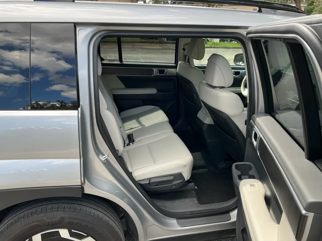2025 HYUNDAI SANTA FE SEL photo 17