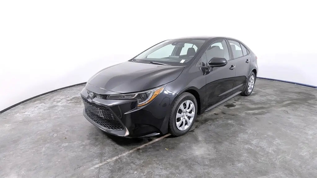 2022 TOYOTA COROLLA LE photo 1