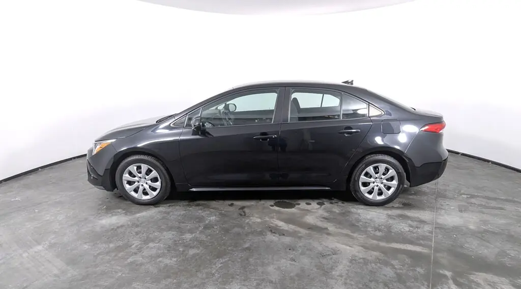2022 TOYOTA COROLLA LE photo 2
