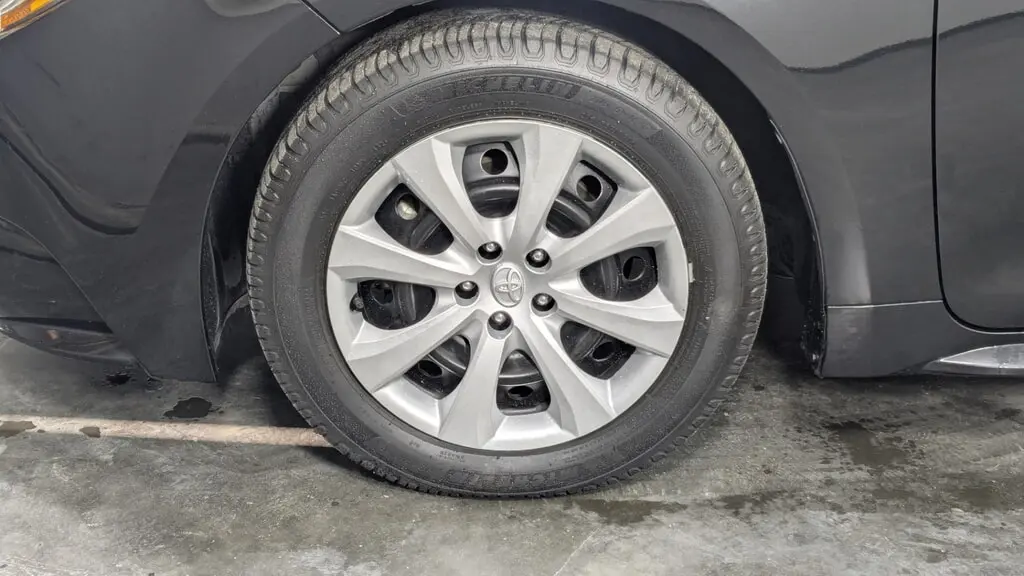 2022 TOYOTA COROLLA LE photo 26