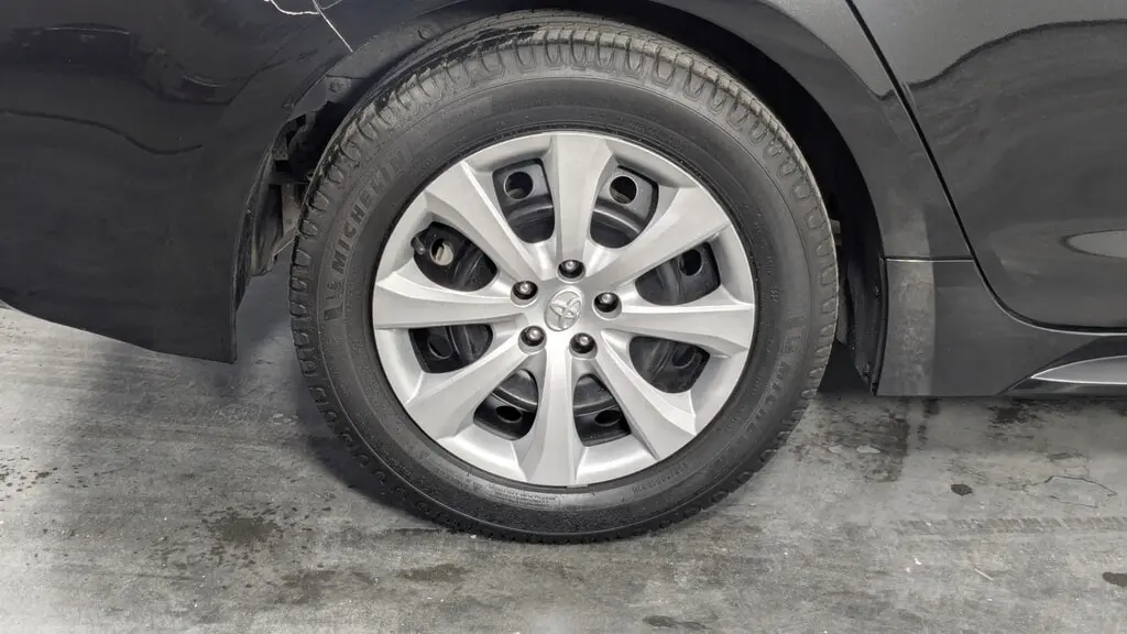 2022 TOYOTA COROLLA LE photo 28