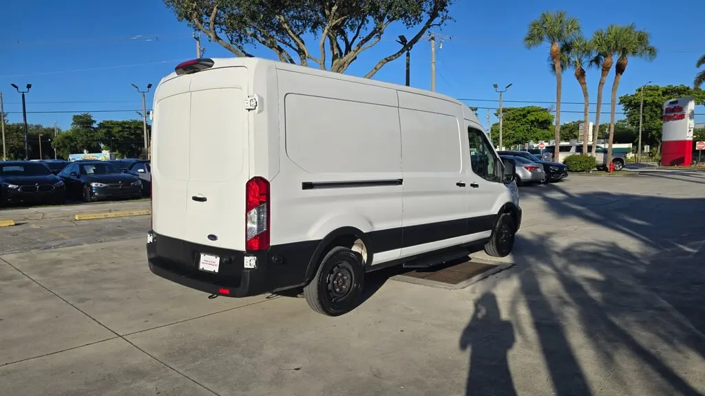 2023 FORD E-TRANSIT photo 7