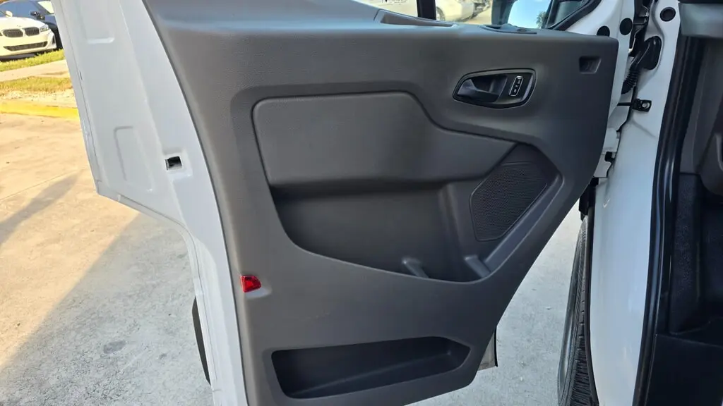 2023 FORD E-TRANSIT photo 11