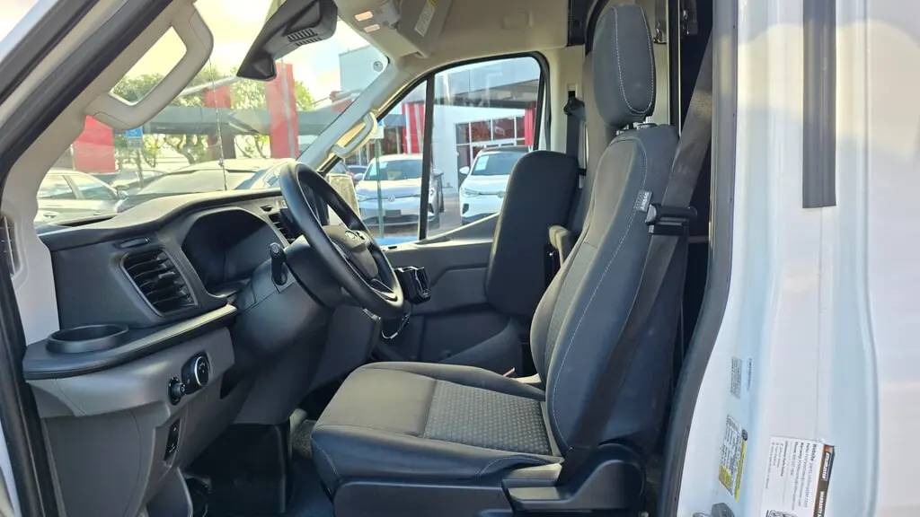 2023 FORD E-TRANSIT photo 12