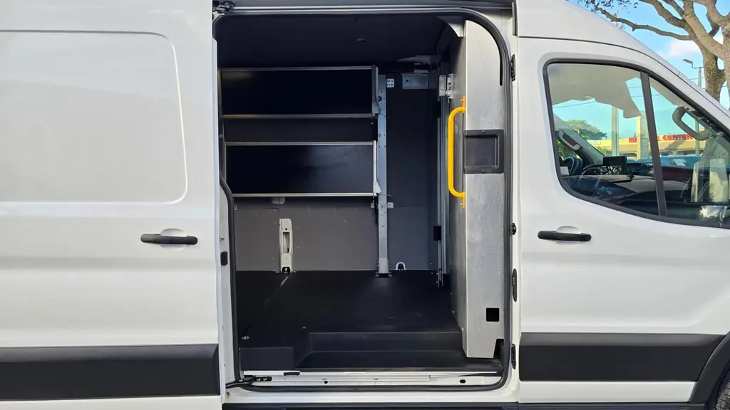 2023 FORD E-TRANSIT photo 15