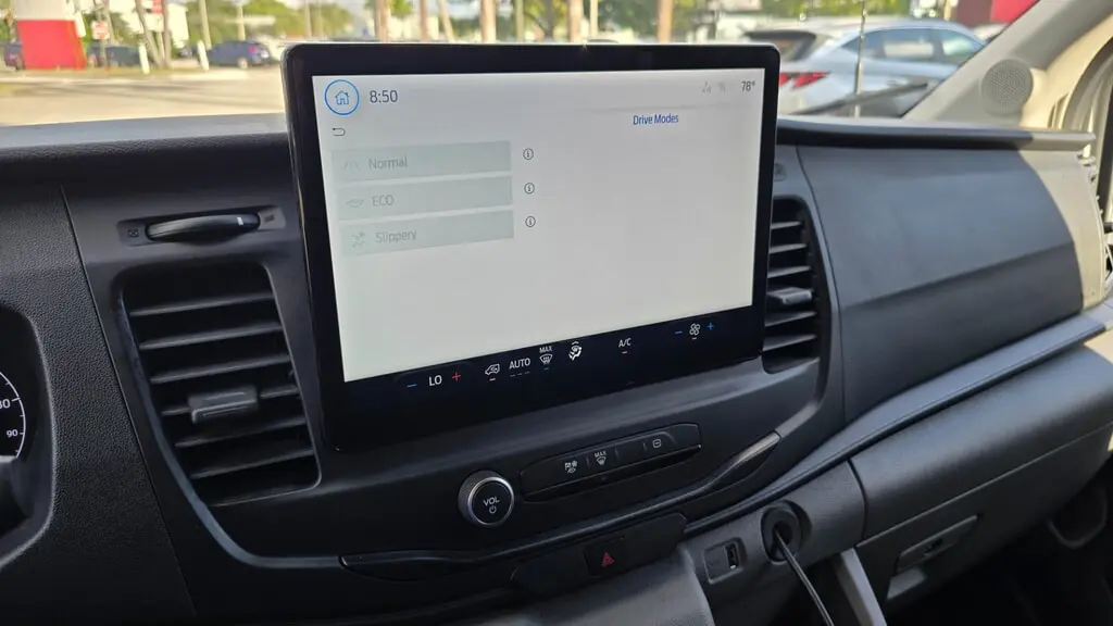2023 FORD E-TRANSIT photo 26