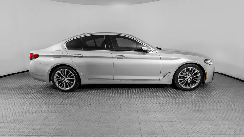 2021 BMW 5 SERIES 530I photo 8
