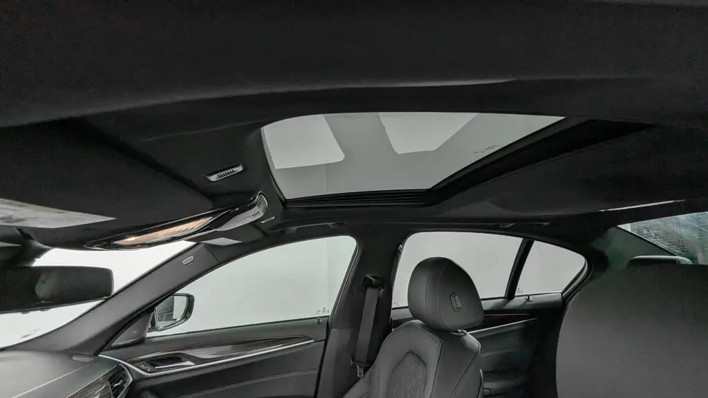 2021 BMW 5 SERIES 530I photo 15
