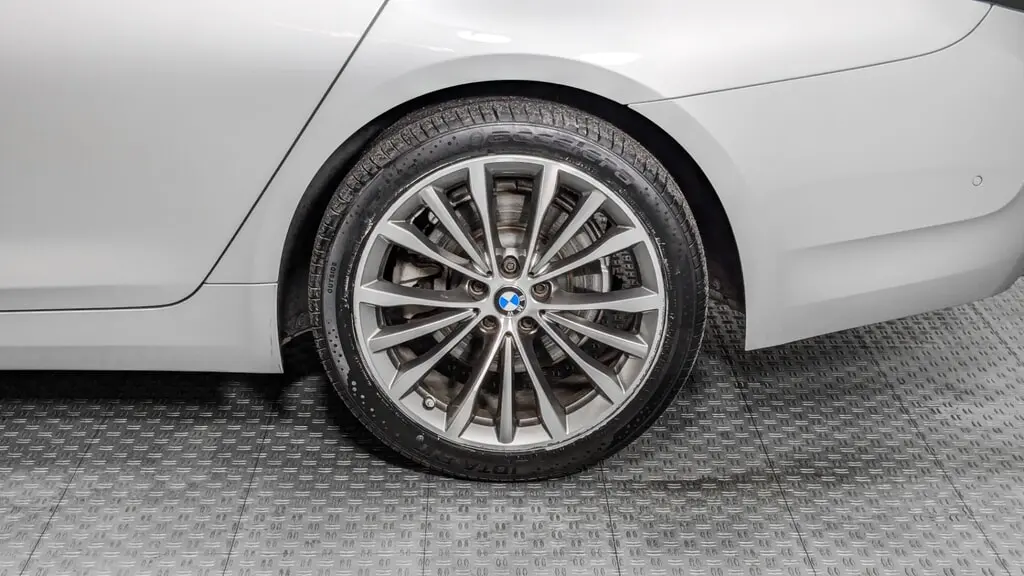 2021 BMW 5 SERIES 530I photo 33
