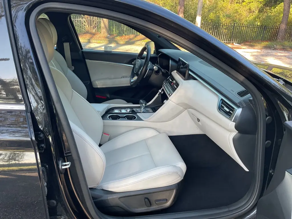 2025 GENESIS G70 2.5T photo 17