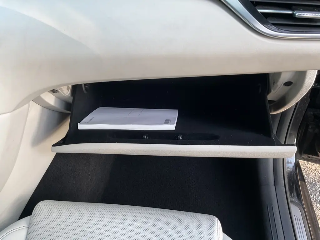 2025 GENESIS G70 2.5T photo 18