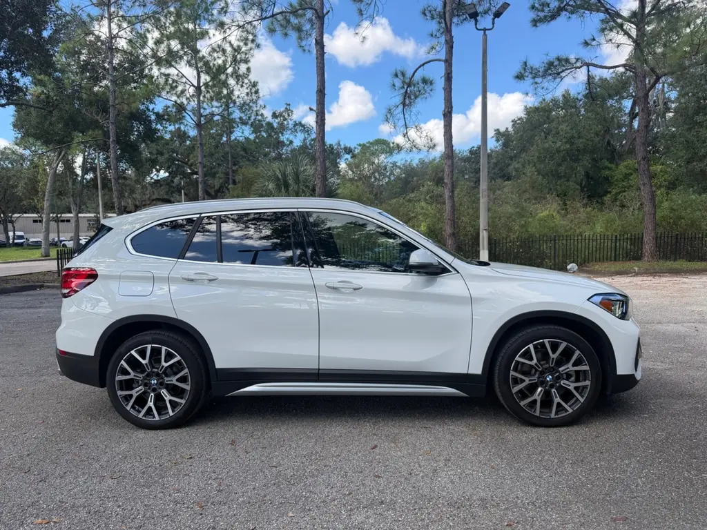 2022 BMW X1 SDRIVE28I photo 8